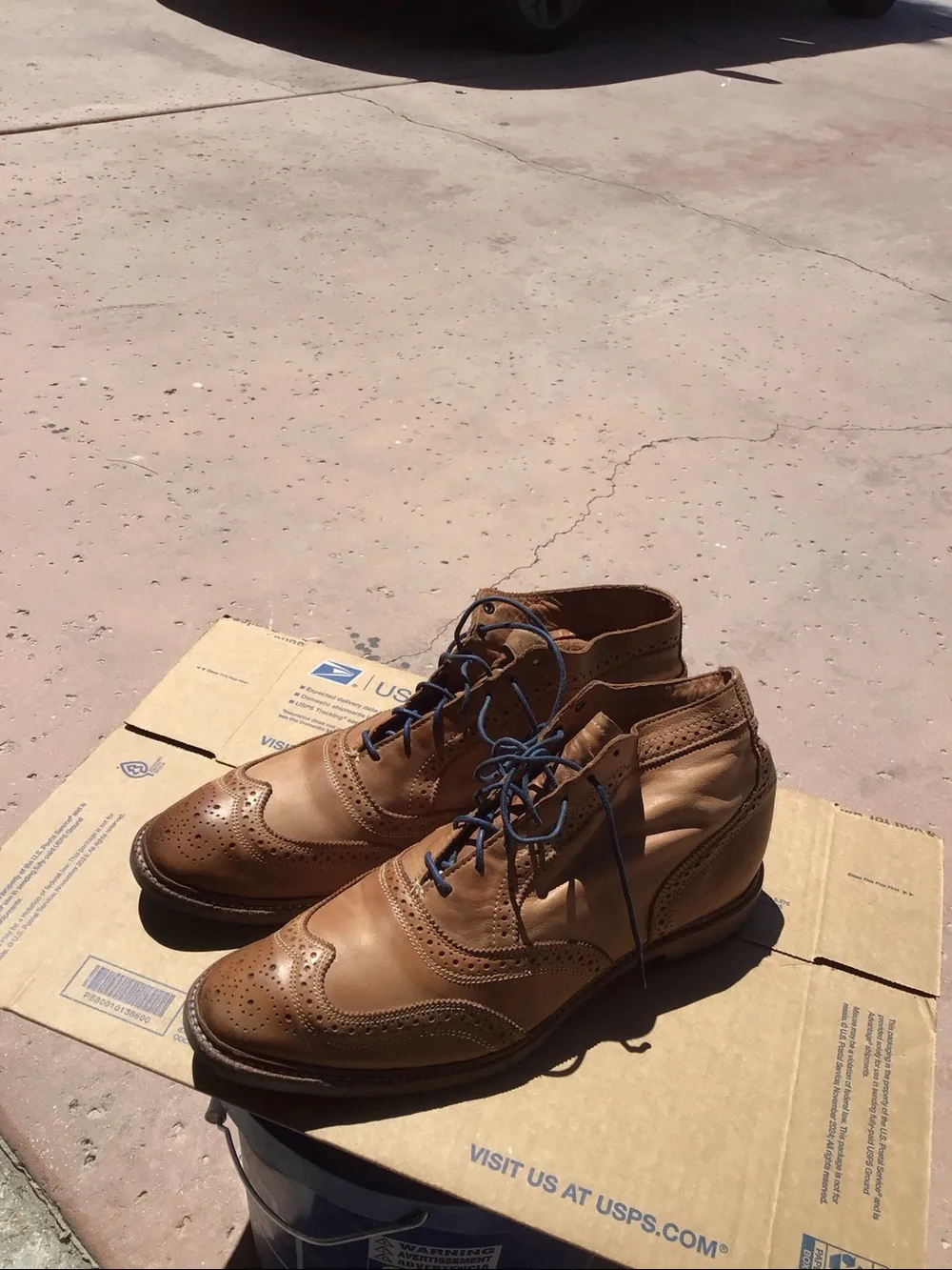Allen EdmondsCronmok  11/D tan boots used conditions